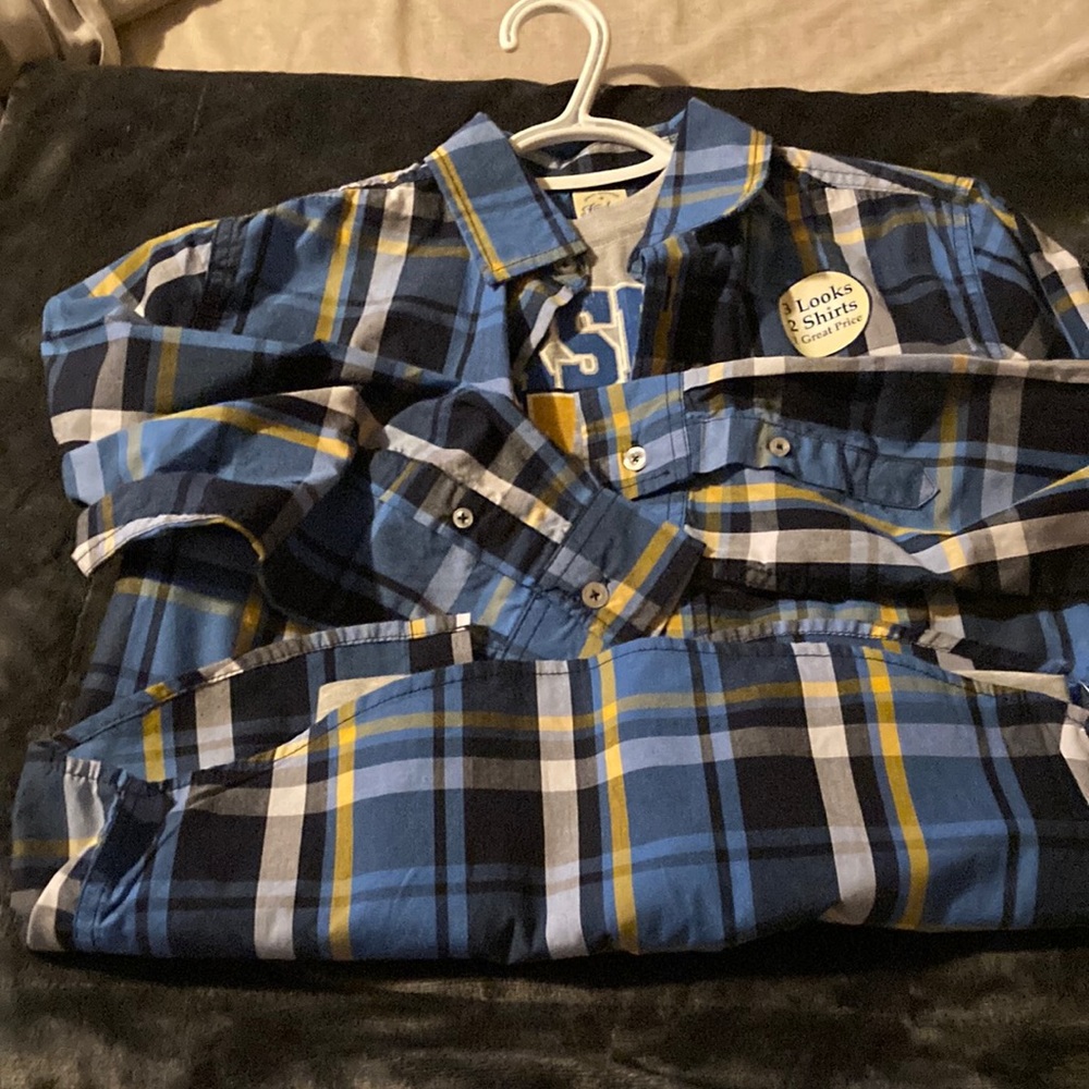 Boys button down shirt and t-shirt.  Size Large 10-12